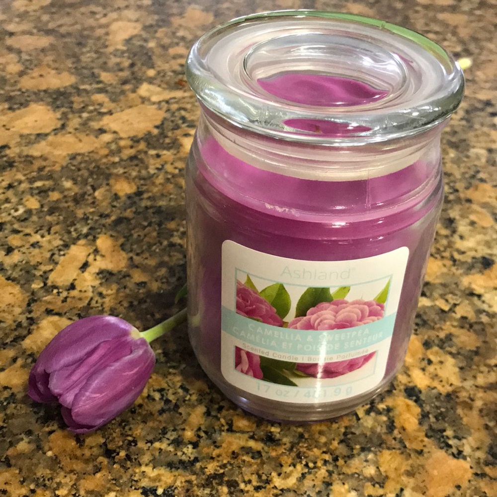 Ashland Camellia and sweet pea jar candle